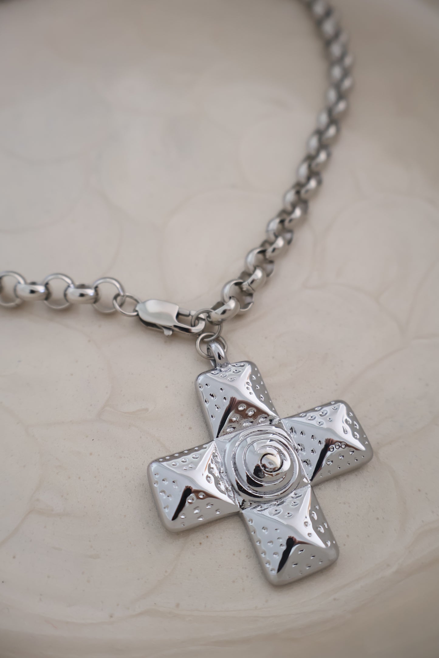 Cross Bloom