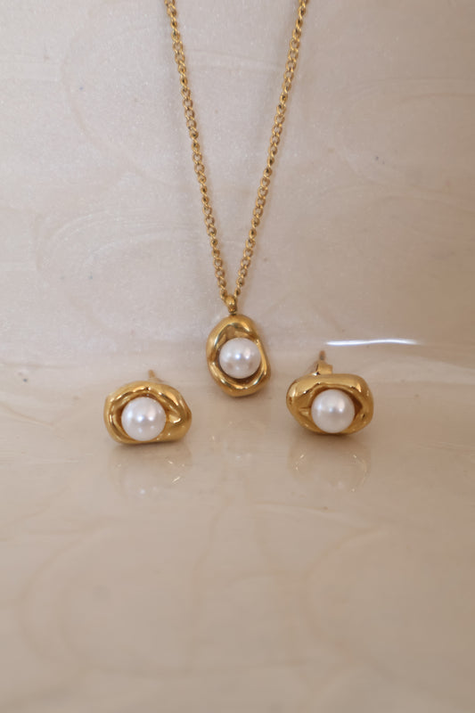 Pearl Embrace Set