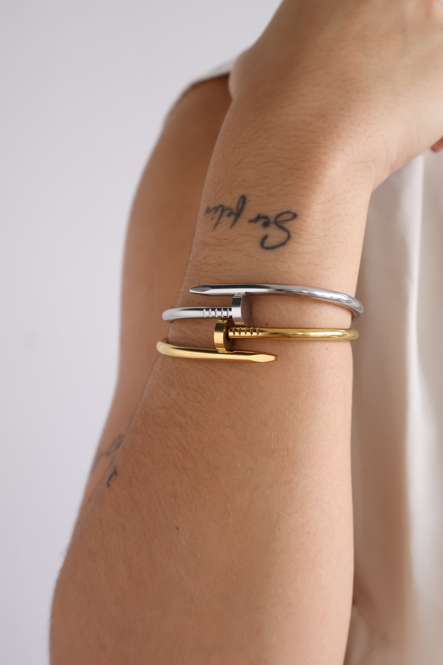 Nail Chic Bangle